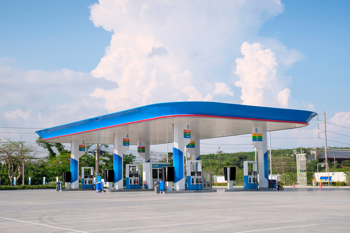 Professional pressure washing testimonials background